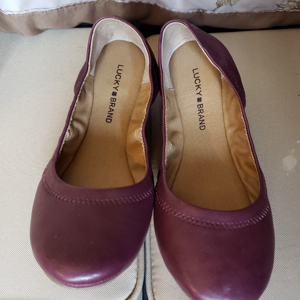 Women's Lucky flats
